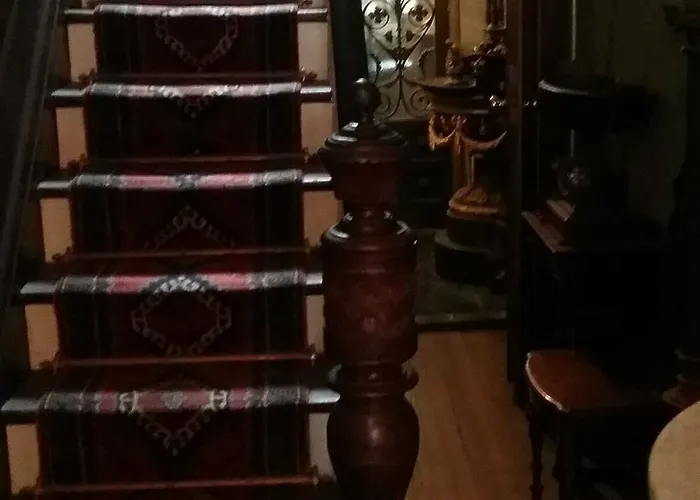 Chelsea Mews Guest House All Male